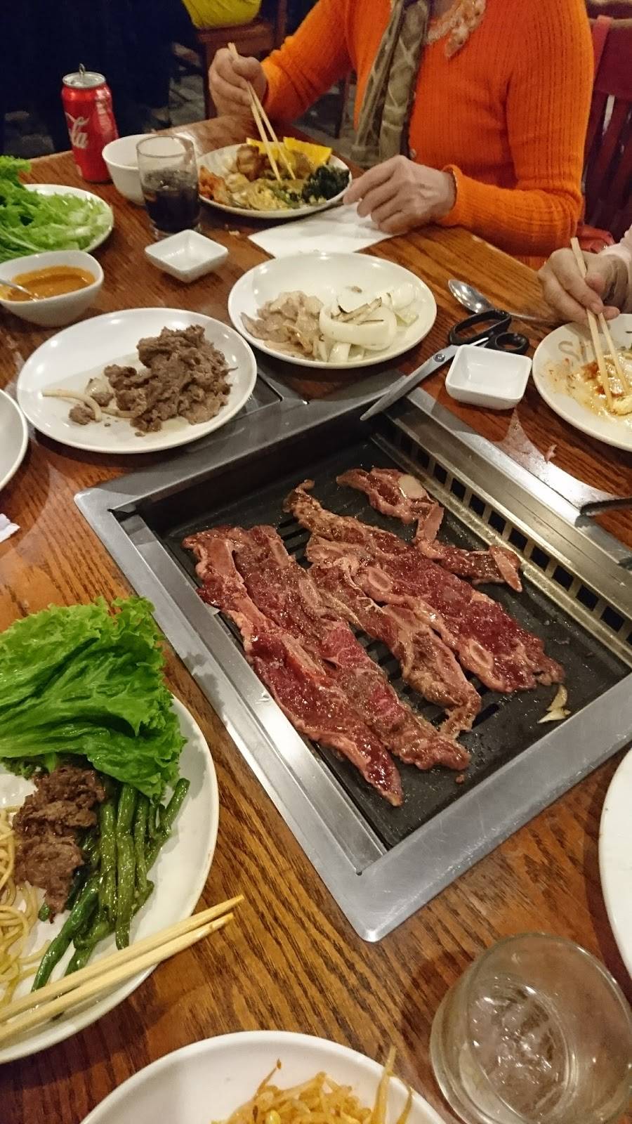 Regas Grill | restaurant | 609 S Union St, Lawrence, MA 01843, USA | 9787255222 OR +1 978-725-5222