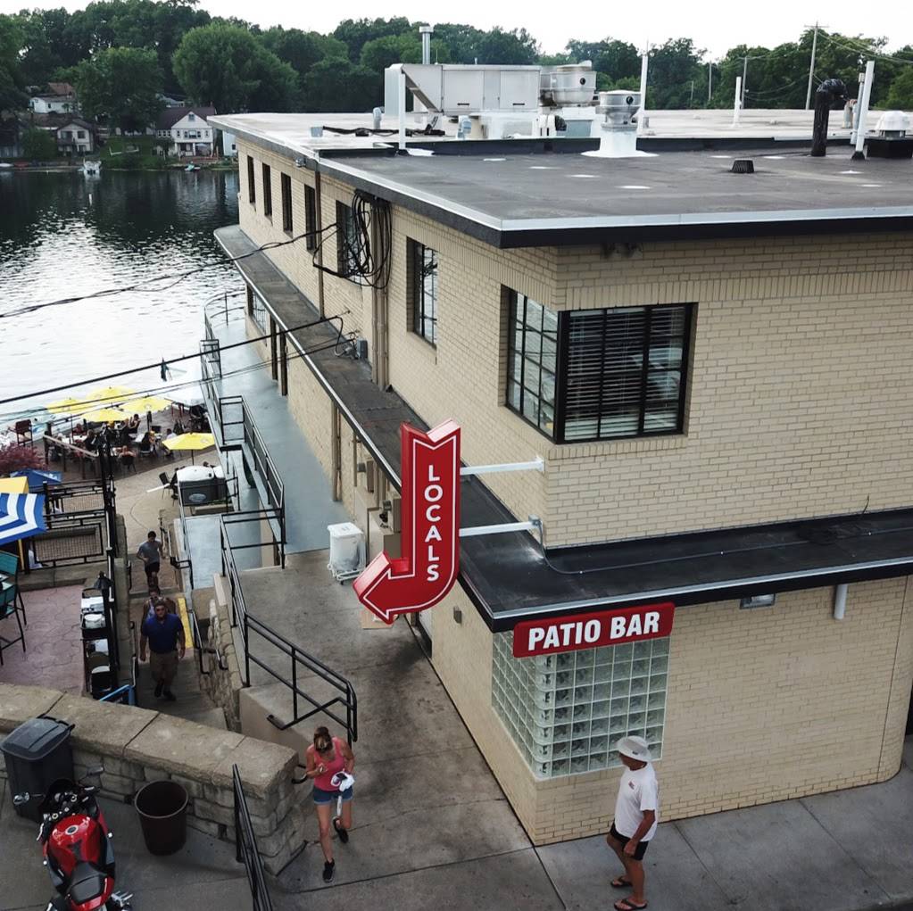 Locals On The Lakes | restaurant | 530 Portage Lakes Drive, Akron, OH 44319, USA | 3307945157 OR +1 330-794-5157