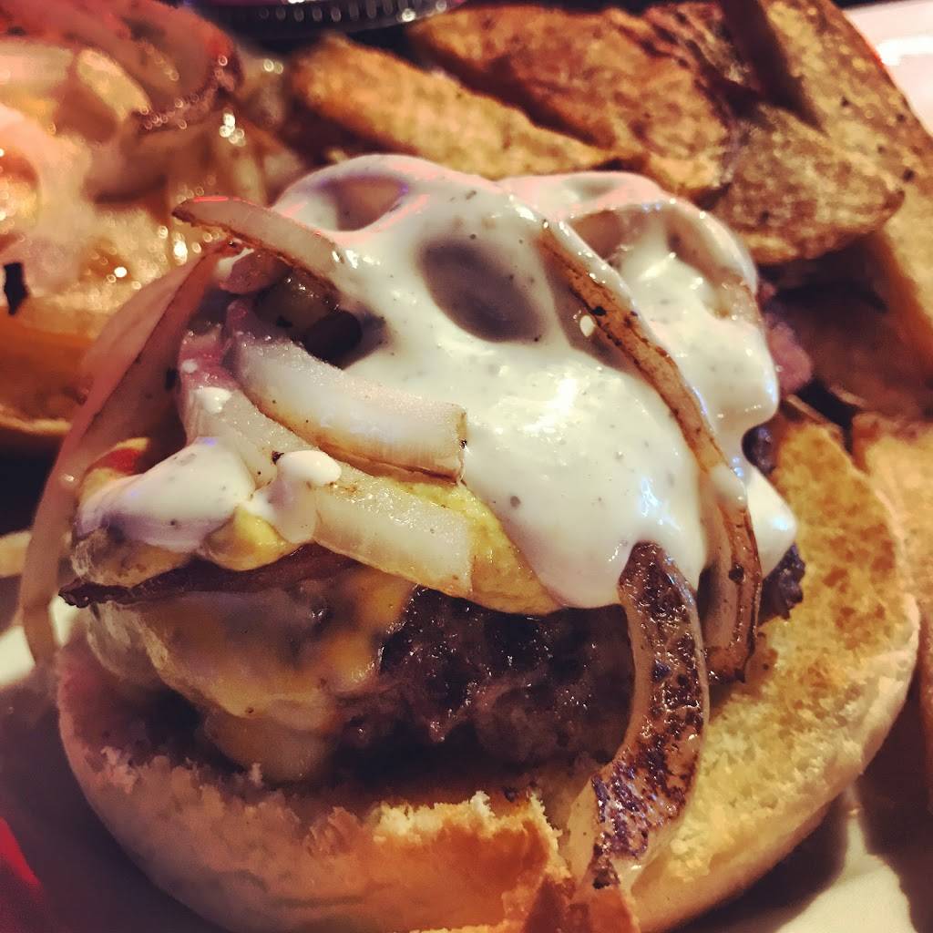 Coyotes Tavern | restaurant | 250 Little Britain Rd, Newburgh, NY 12550, USA | 8455611112 OR +1 845-561-1112