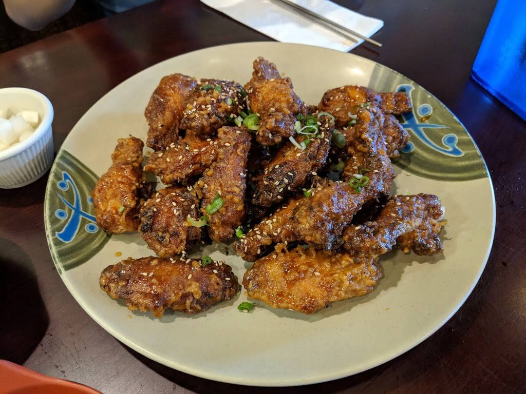 U-Town | restaurant | 110 S 40th St, Philadelphia, PA 19104, USA | 2153821110 OR +1 215-382-1110