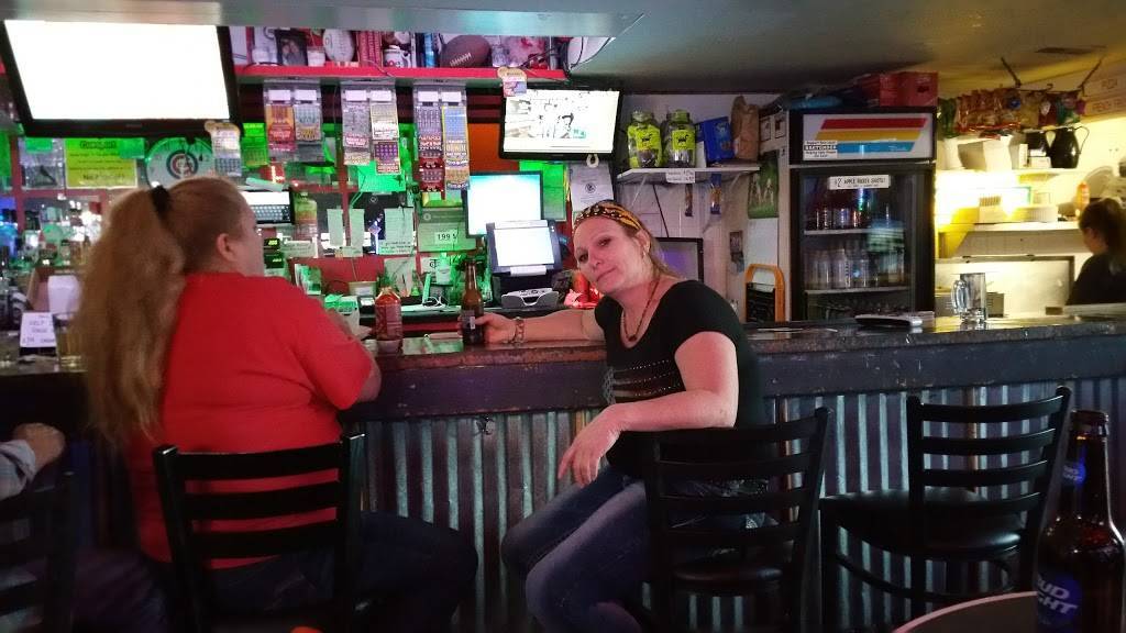 T E Js Sports Connection Inc | restaurant | 3219 NE Adams St, Peoria, IL 61603, USA | 3096861106 OR +1 309-686-1106