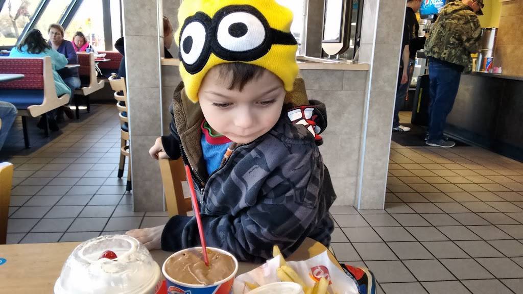 Dairy Queen Grill & Chill | restaurant | 1288 E Edwardsville Rd, Wood River, IL 62095, USA | 6182540712 OR +1 618-254-0712