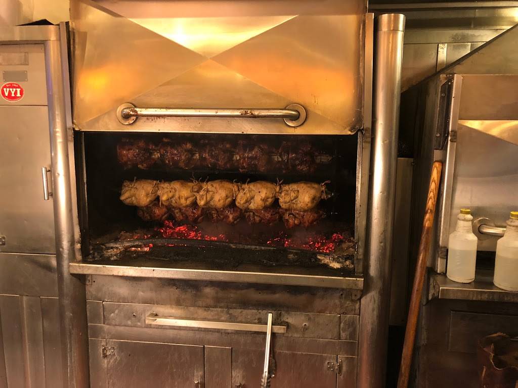 Super Chicken | restaurant | 422 S Washington St, Falls Church, VA 22046, USA | 7035385550 OR +1 703-538-5550