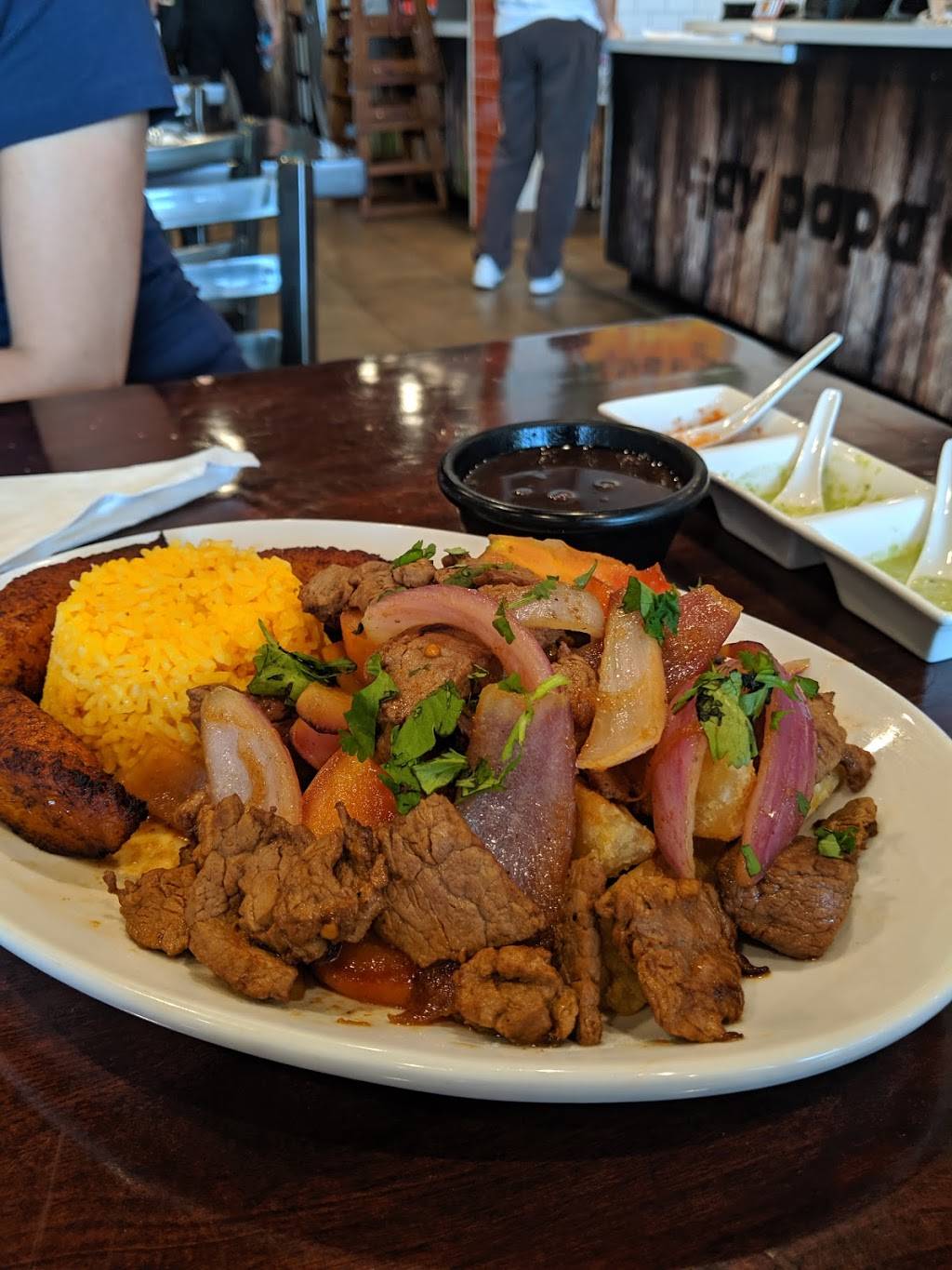 tobys latin grill | restaurant | 222 S Citrus St, West Covina, CA 91791, USA | 6263323433 OR +1 626-332-3433