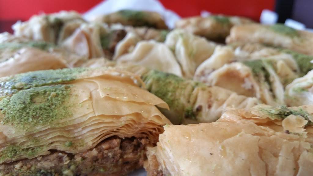 El-Taouk | restaurant | 3025 Boulevard des Forges, Trois-Rivières, QC G8Z 1V4, Canada | 8198406996 OR +1 819-840-6996