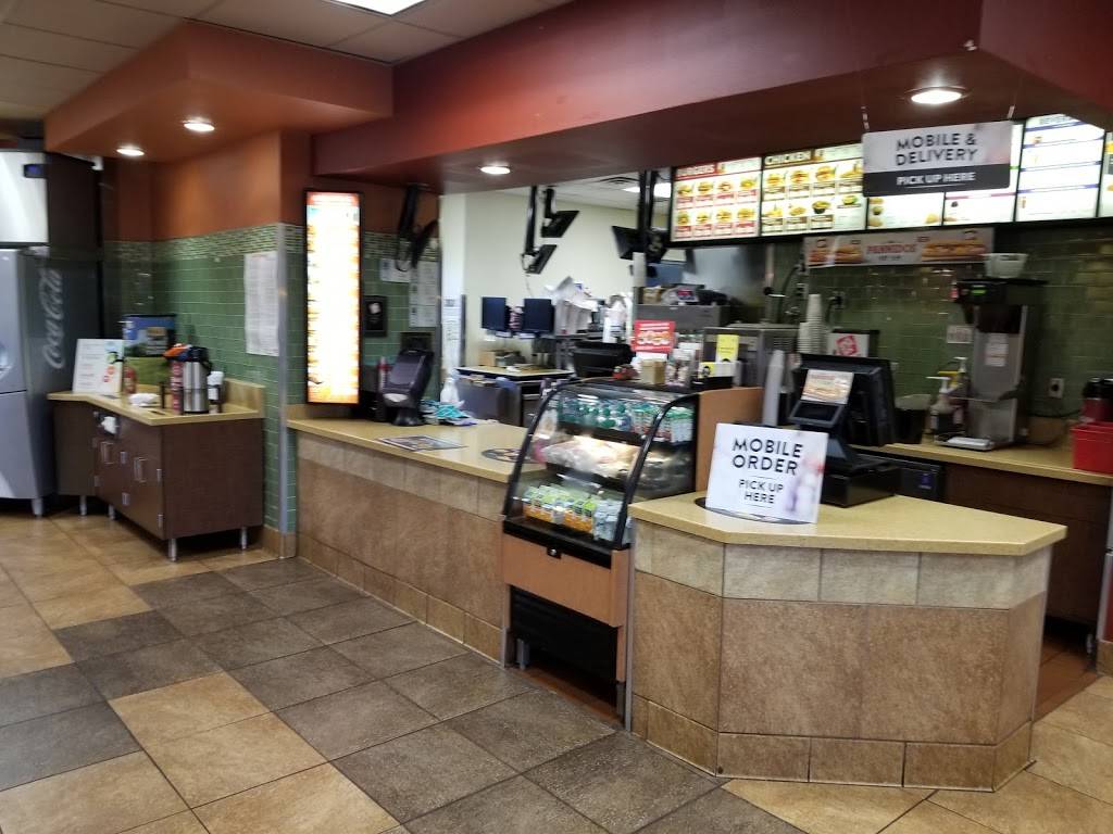 Jack in the Box | restaurant | 107 E Camp Wisdom Rd, Duncanville, TX 75116, USA | 9722835664 OR +1 972-283-5664