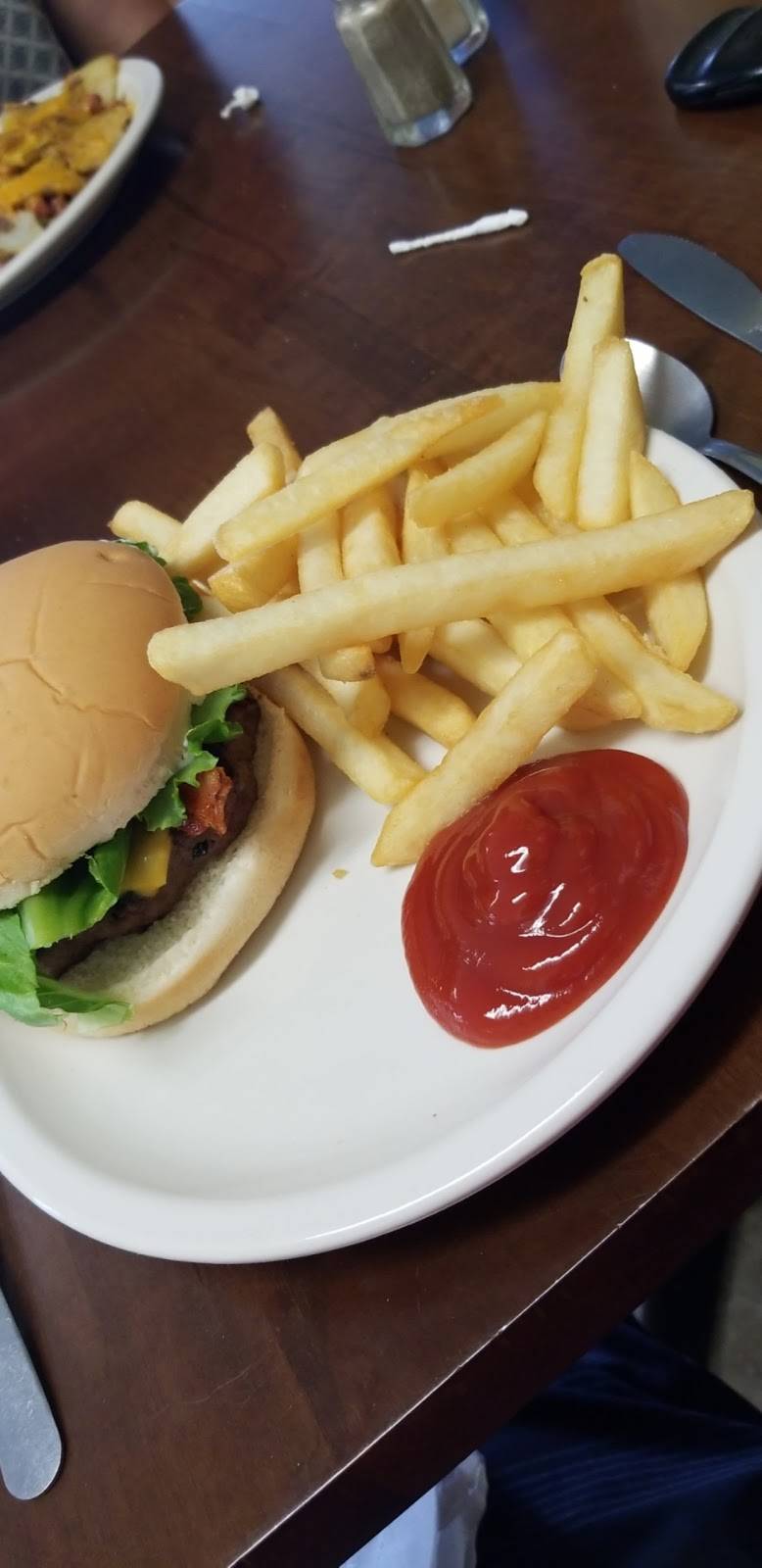 Kozy Corners Restaurant | restaurant | 501 W Oak St, Oak Harbor, OH 43449, USA | 4198982593 OR +1 419-898-2593