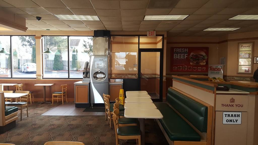 Wendys | restaurant | 19 Post Rd, Westerly, RI 02891, USA | 4013482935 OR +1 401-348-2935