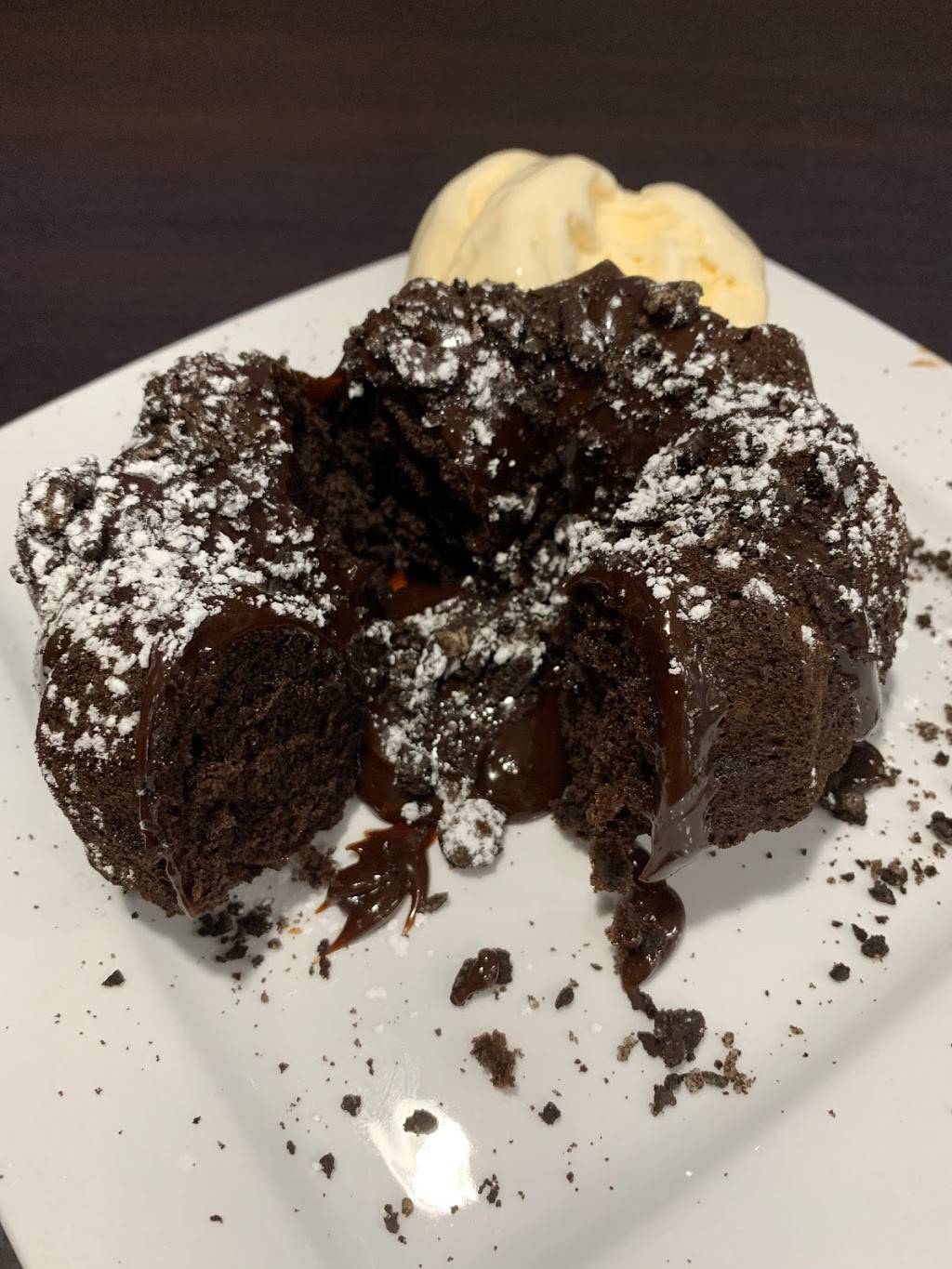 Dearborn’s Desserts & Eats | restaurant | 13736 Michigan Ave, Dearborn, MI 48126, USA | 2484448703 OR +1 248-444-8703