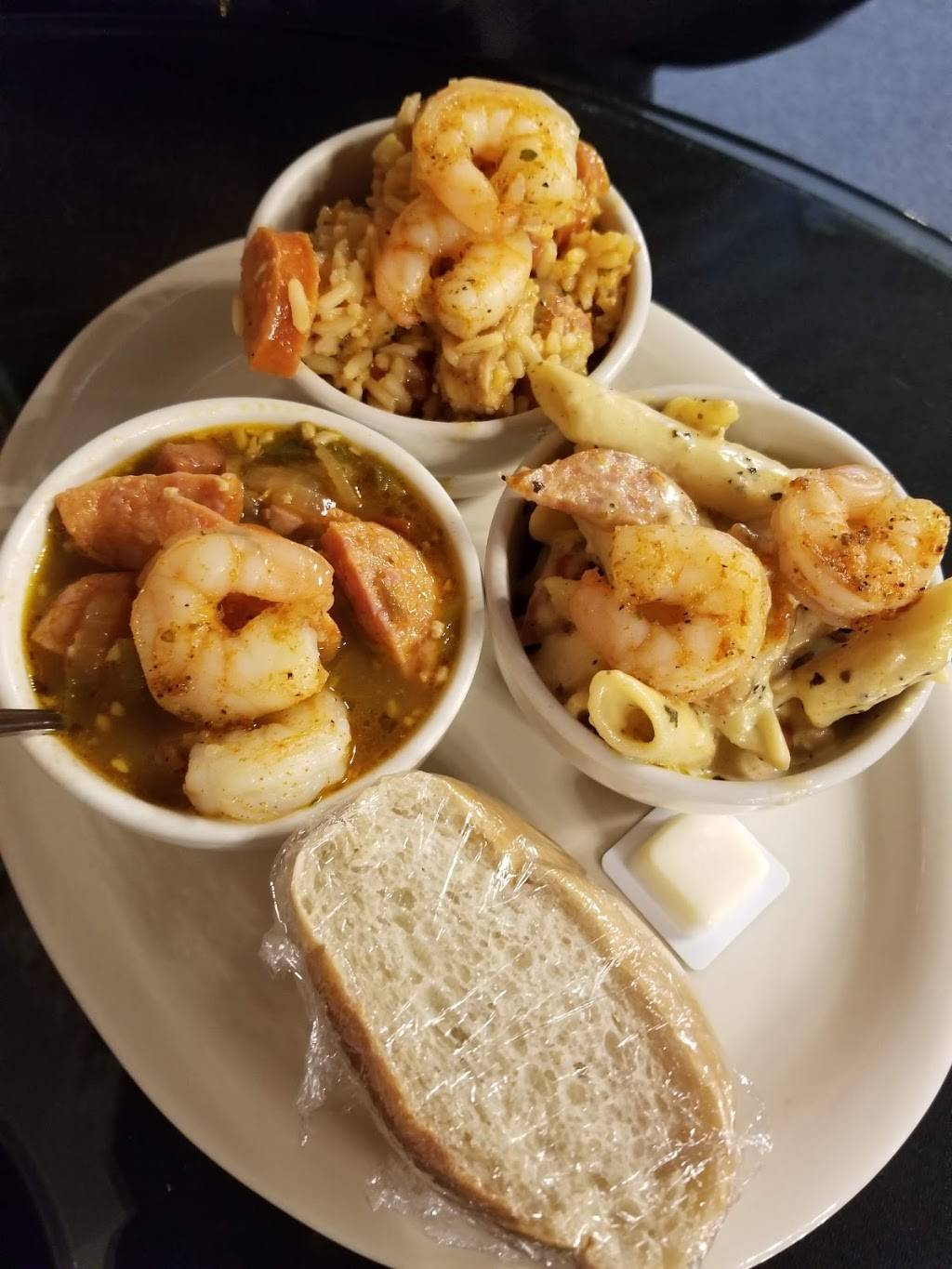 Gumbos | restaurant | 53 N Walnut St, Mt Clemens, MI 48043, USA | 5863073100 OR +1 586-307-3100