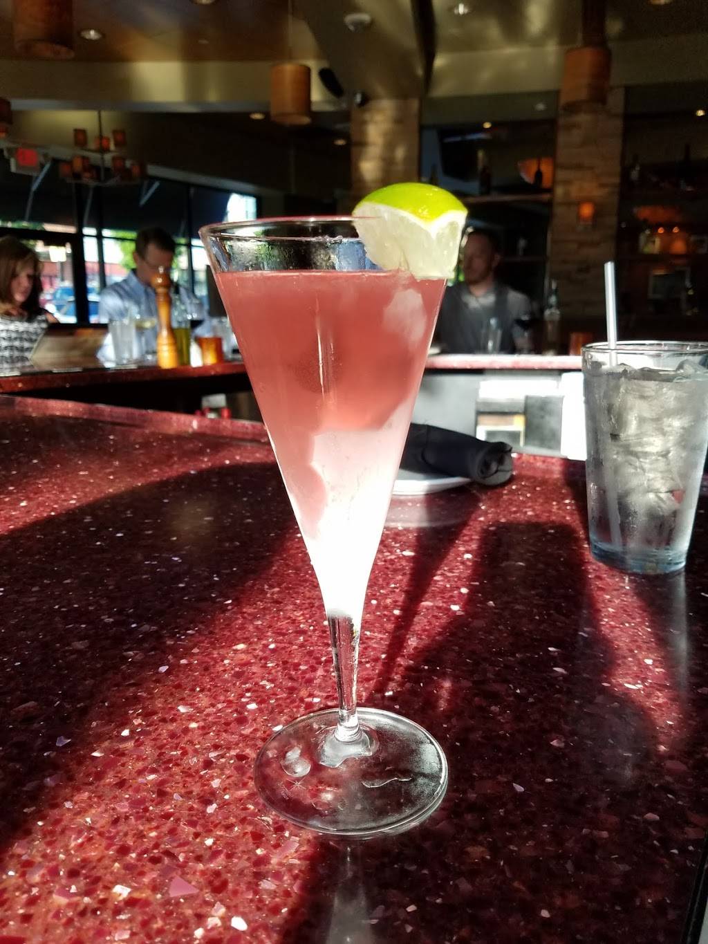 Travinia Italian Kitchen & Wine Bar | restaurant | 1605 Village Market Blvd SE #104, Leesburg, VA 20176, USA | 7037776511 OR +1 703-777-6511