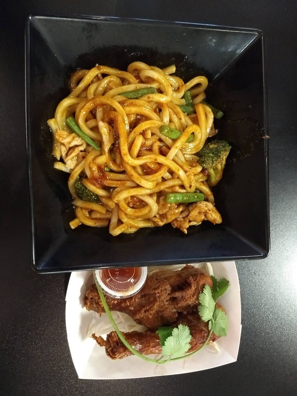 Noodle Head | restaurant | 880 E 13th Ave, Eugene, OR 97401, USA | 5417621970 OR +1 541-762-1970