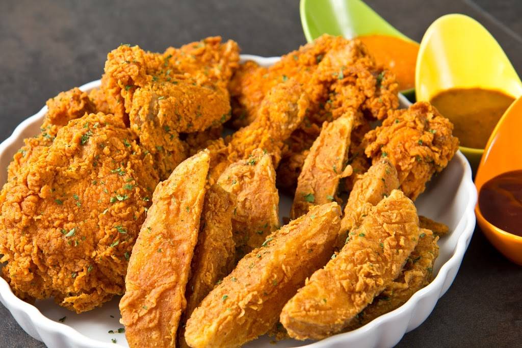 Upper Crust Pizza & Chicken | meal delivery | 15320 Detroit Ave, Lakewood, OH 44107, USA | 2162268888 OR +1 216-226-8888