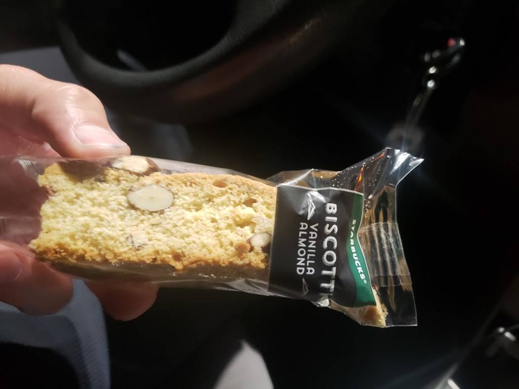 Starbucks | cafe | 3100 Lakeville Hwy B, Petaluma, CA 94954, USA | 7077753708 OR +1 707-775-3708