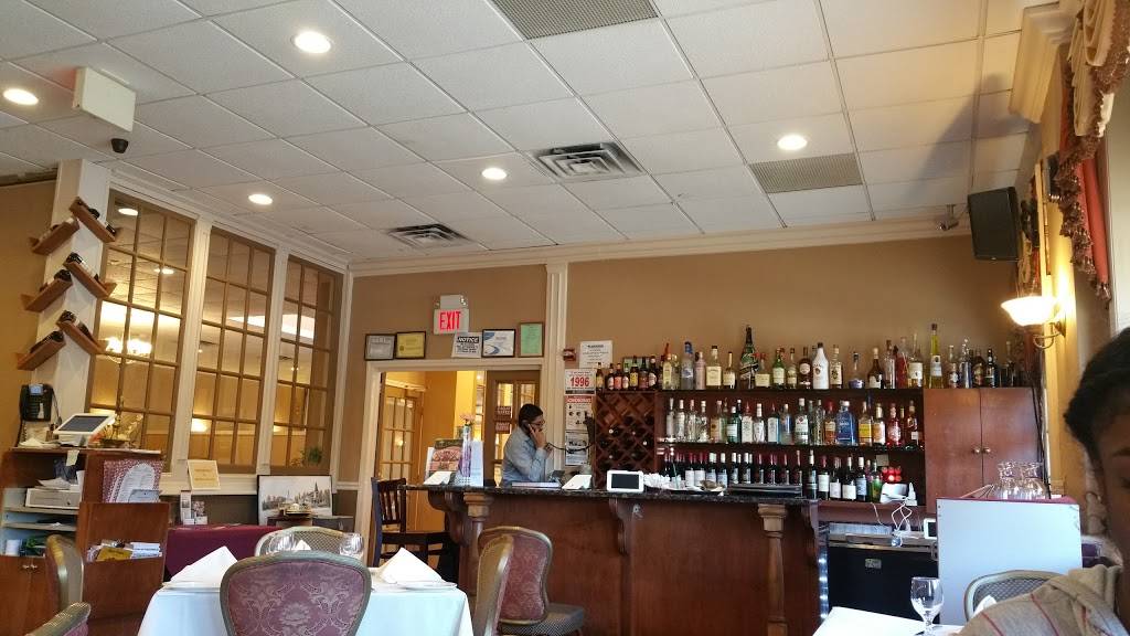 Royal Palace | restaurant | 77 Knollwood Rd, White Plains, NY 10607, USA | 9142891988 OR +1 914-289-1988