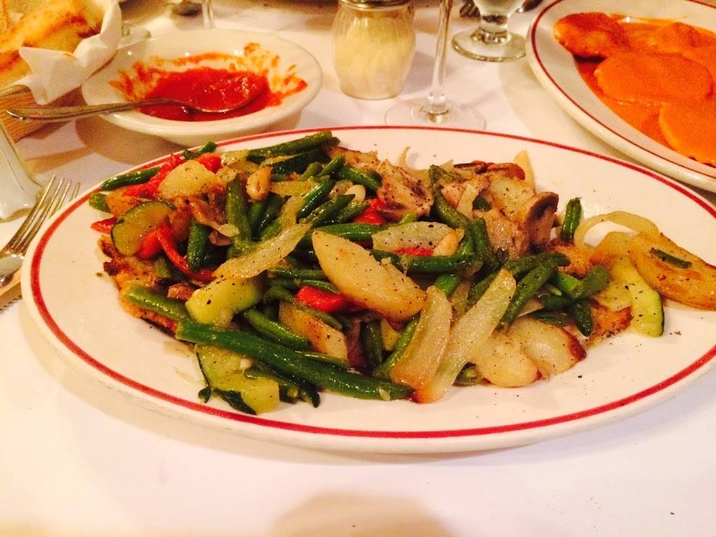 Filomenas | restaurant | 1039 Hempstead Turnpike, Franklin Square, NY 11010, USA | 5164374919 OR +1 516-437-4919