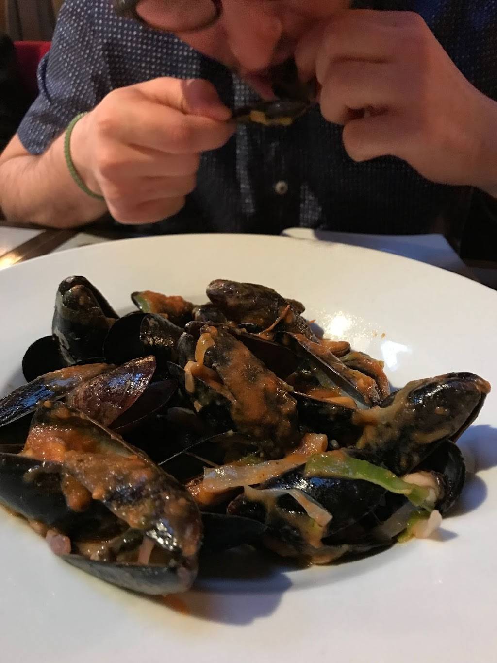 Shrimp Cocktail | restaurant | 843 King St W, Oshawa, ON L1J 2L5, Canada | 9057257500 OR +1 905-725-7500