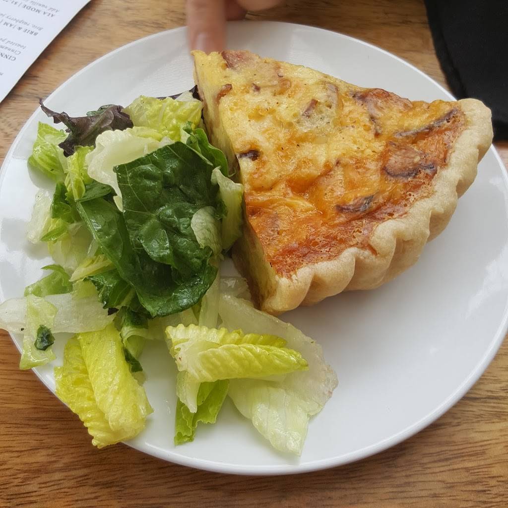 Brown Butter Creperie and Cafe | restaurant | 1436 Wealthy St SE, Grand Rapids, MI 49506, USA | 6162885038 OR +1 616-288-5038