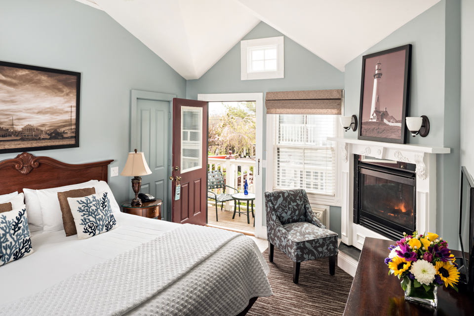 Crowne Pointe Hotel & Spa | restaurant | 82 Bradford St, Provincetown, MA 02657, USA | 5084876767 OR +1 508-487-6767