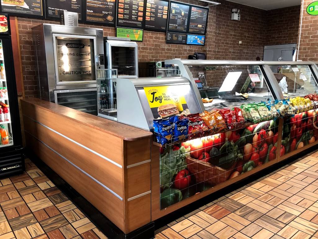 Subway | restaurant | 246 S Silver Springs Rd, Cape Girardeau, MO 63703, USA | 5733390440 OR +1 573-339-0440