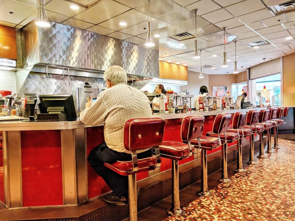 Johnny Rockets | restaurant | 300 Monticello Ave Suite 320, Norfolk, VA 23510, USA | 7576227330 OR +1 757-622-7330