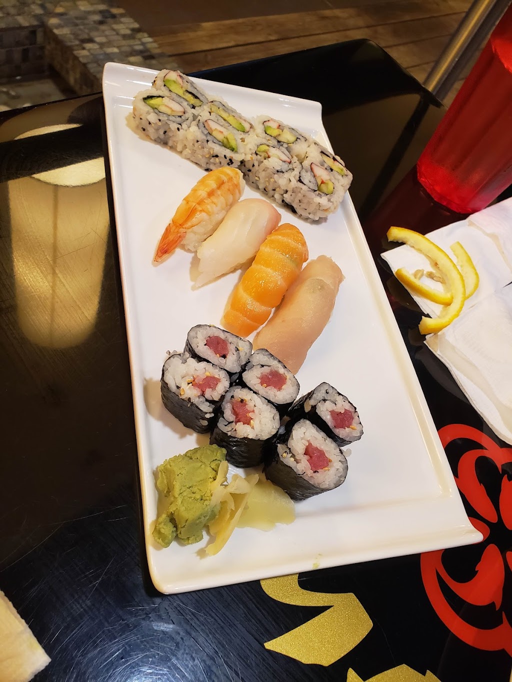 Umami Sushi Lounge & Grill Fusion | restaurant | 500 Amity Rd #1, Conway, AR 72032, USA | 5013583880 OR +1 501-358-3880