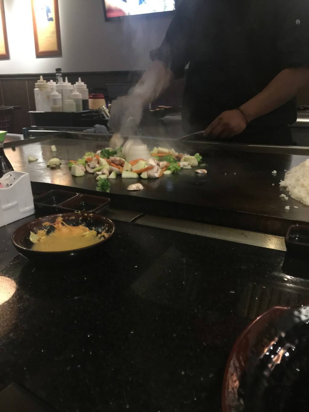 Tokyo Sushi & Steakhouse | restaurant | 601 Kasold Dr D102, Lawrence, KS 66049, USA | 7854247575 OR +1 785-424-7575