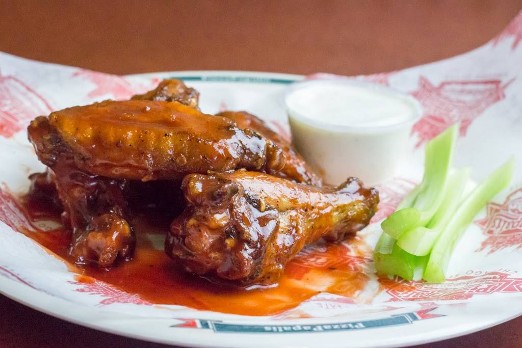 PizzaPapalis of Rivertown | restaurant | 3171 E Jefferson Ave, Detroit, MI 48226, USA | 3132597272 OR +1 313-259-7272