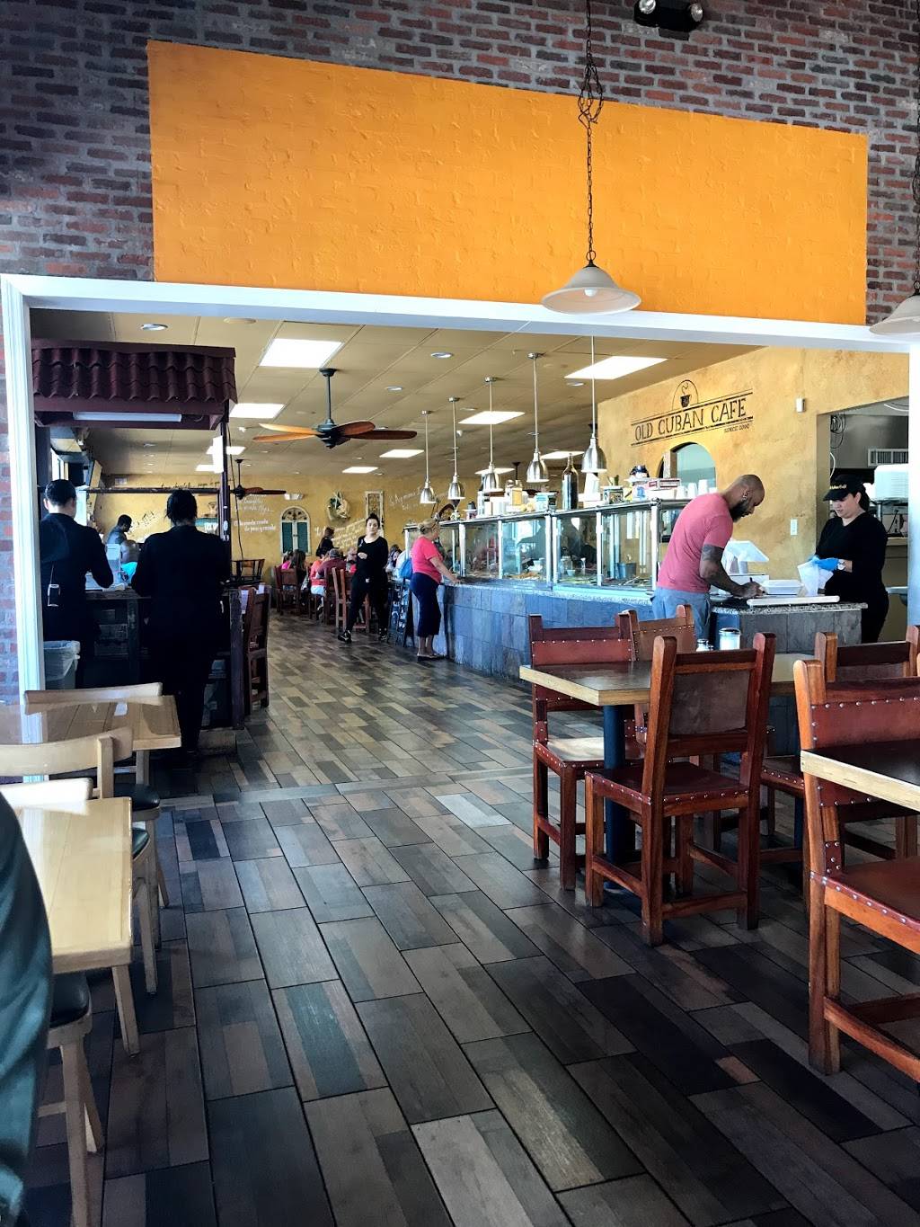 Old Cuban Cafe | restaurant | 12014 E Colonial Dr, Orlando, FL 32826, USA | 4078237777 OR +1 407-823-7777