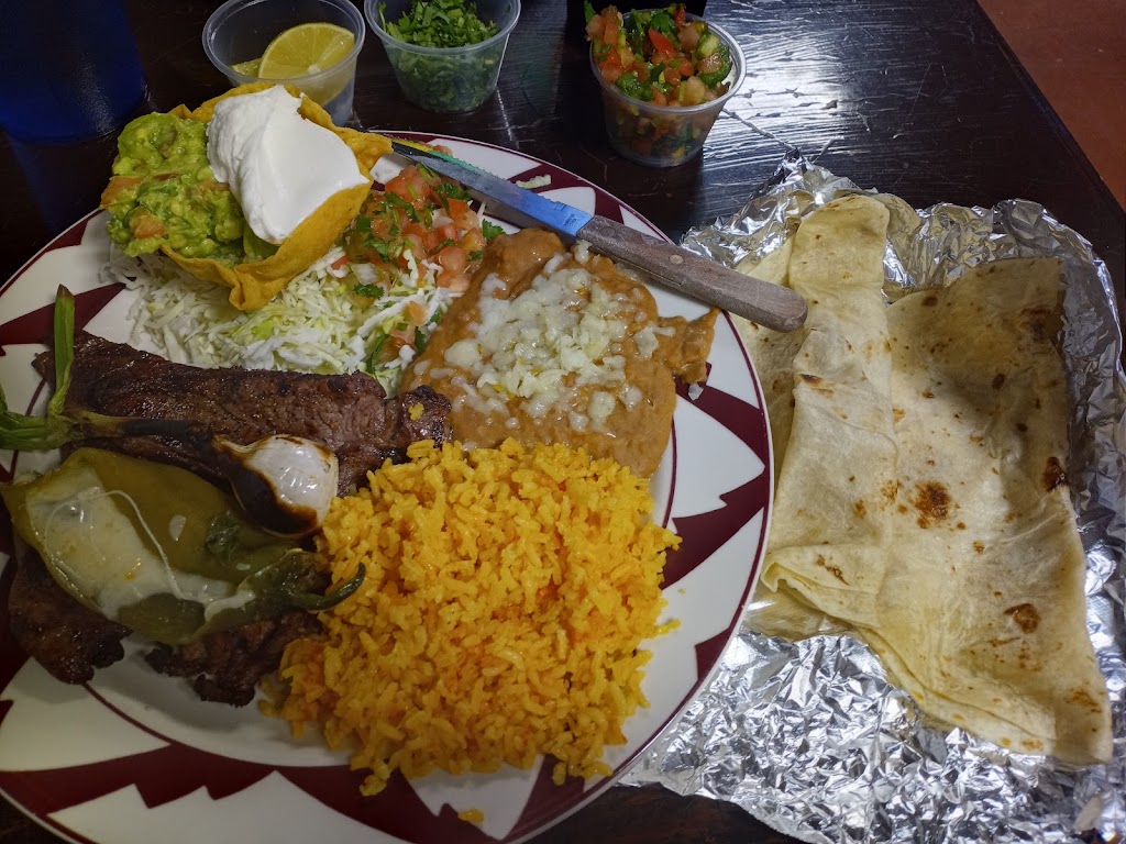 Isabels south of the border | restaurant | 115 S Haskell Ave, Willcox, AZ 85643, USA | 5207660859 OR +1 520-766-0859