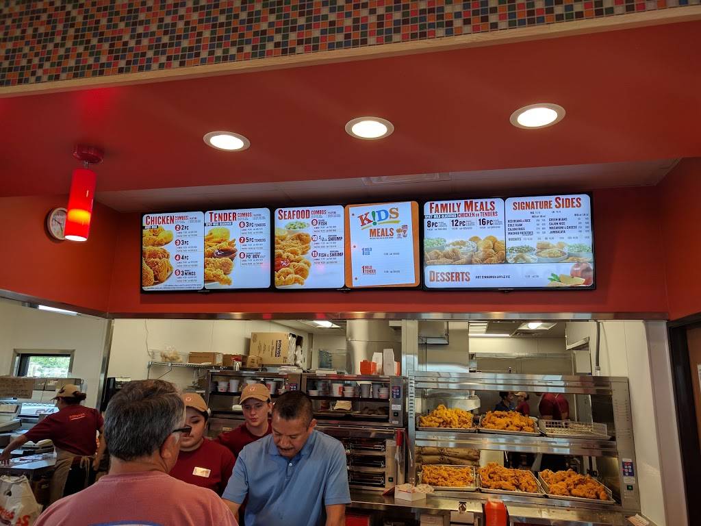 Popeyes Louisiana Kitchen | restaurant | 930 Betteravia Rd, Santa Maria, CA 93454, USA | 8058624401 OR +1 805-862-4401