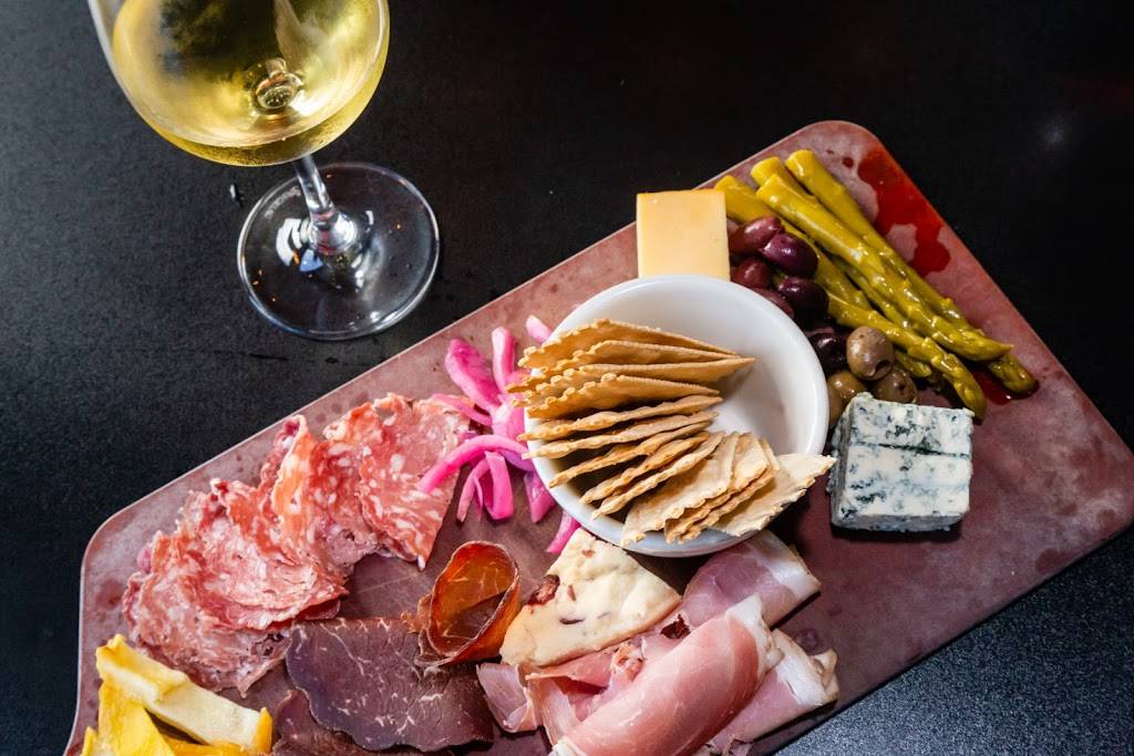 The Bistro at Hollywood Schoolhouse | restaurant | 14810 NE 145th St, Woodinville, WA 98072, USA | 4258922575 OR +1 425-892-2575