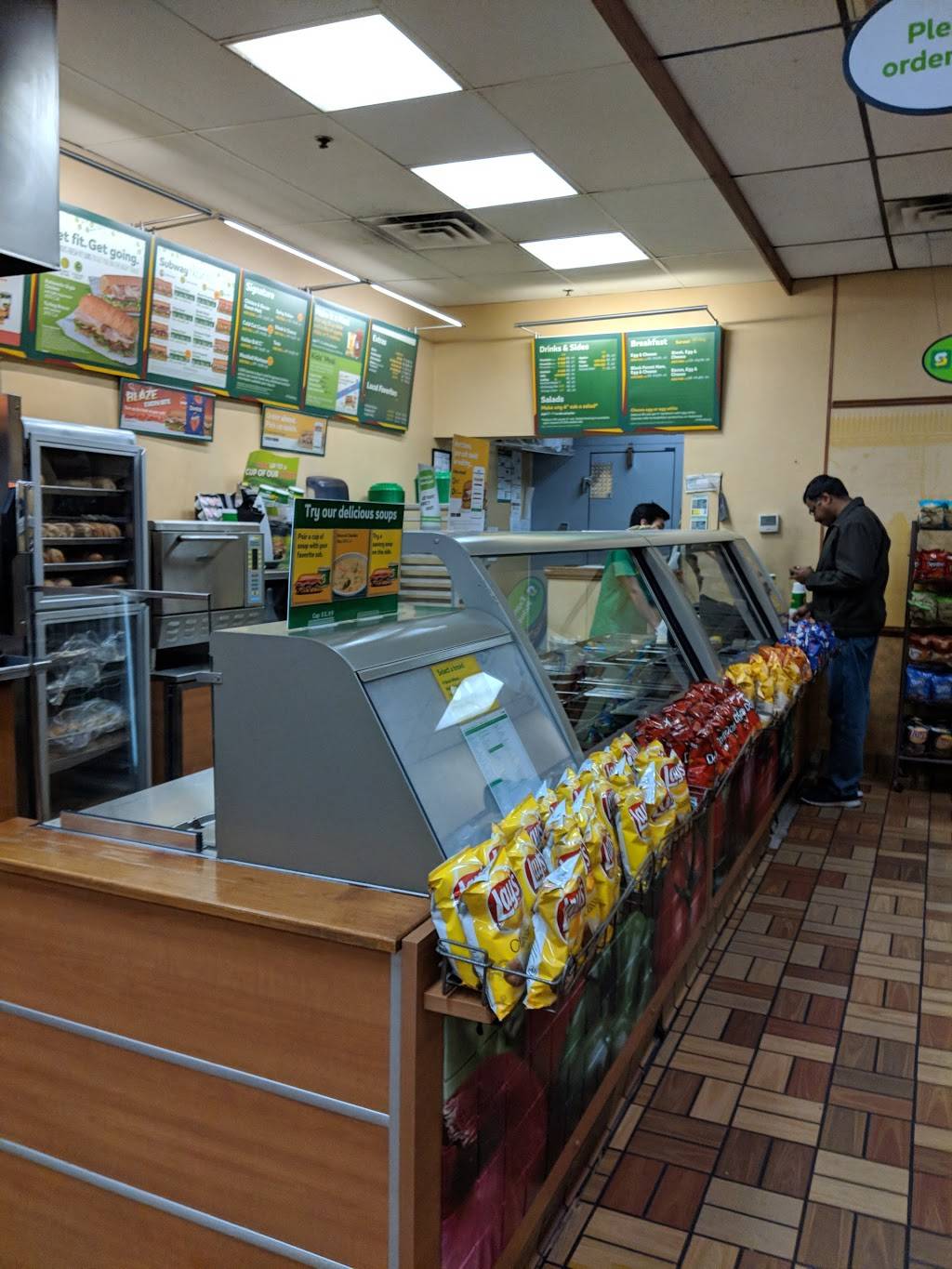 Subway | restaurant | Exxon Tiger Mart, 5960 W Parker Rd Suite 290, Plano, TX 75093, USA | 9723789488 OR +1 972-378-9488