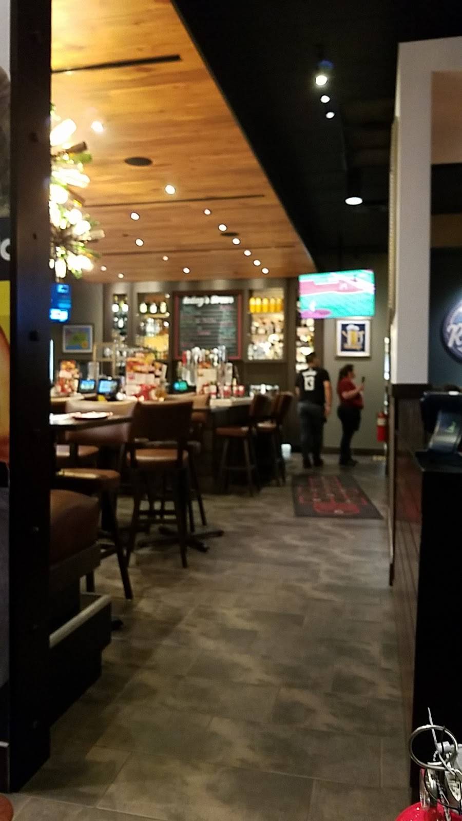 Red Robin Gourmet Burgers and Brews | restaurant | 3517 East Sam Houston Pkwy S, Pasadena, TX 77505, USA | 7133280290 OR +1 713-328-0290