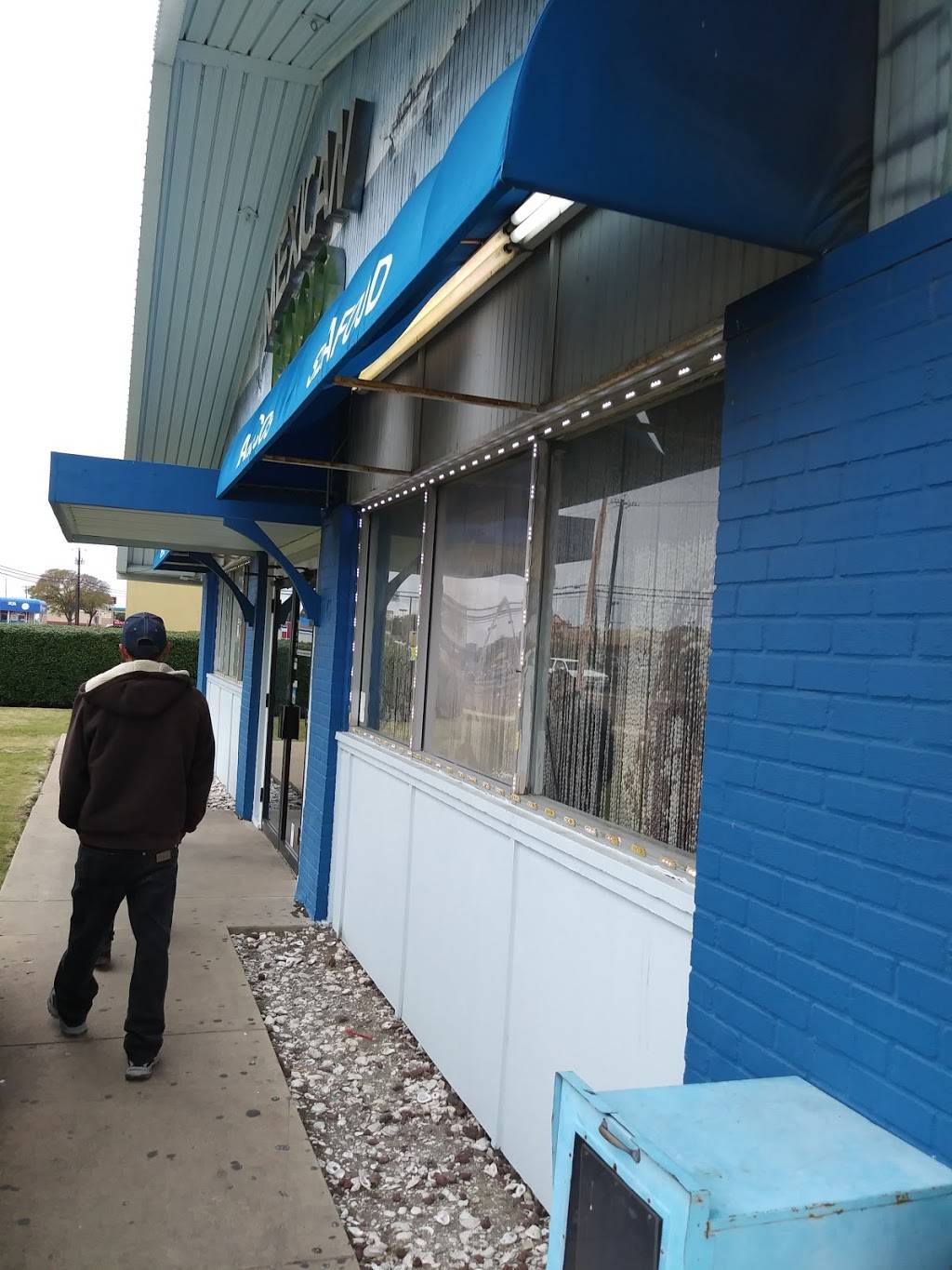 7 Mares | restaurant | 3317 W Walnut St, Garland, TX 75042, USA | 2147039949 OR +1 214-703-9949