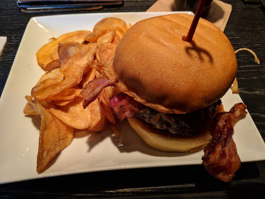 Burgatory | restaurant | 700 Providence Blvd, Pittsburgh, PA 15237, USA | 4123694080 OR +1 412-369-4080