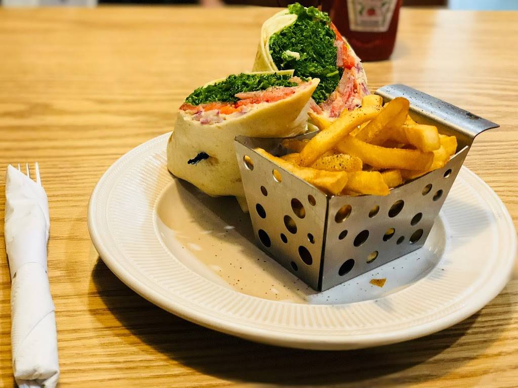 Family Table Cafe | restaurant | 3343 Auburn Rd, Auburn Hills, MI 48326, USA | 2482933351 OR +1 248-293-3351