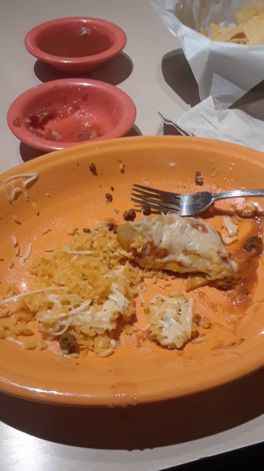 Dos Reales Mexican Restaurant | restaurant | 8841 W 75th St, Overland Park, KS 66204, USA | 9133411046 OR +1 913-341-1046