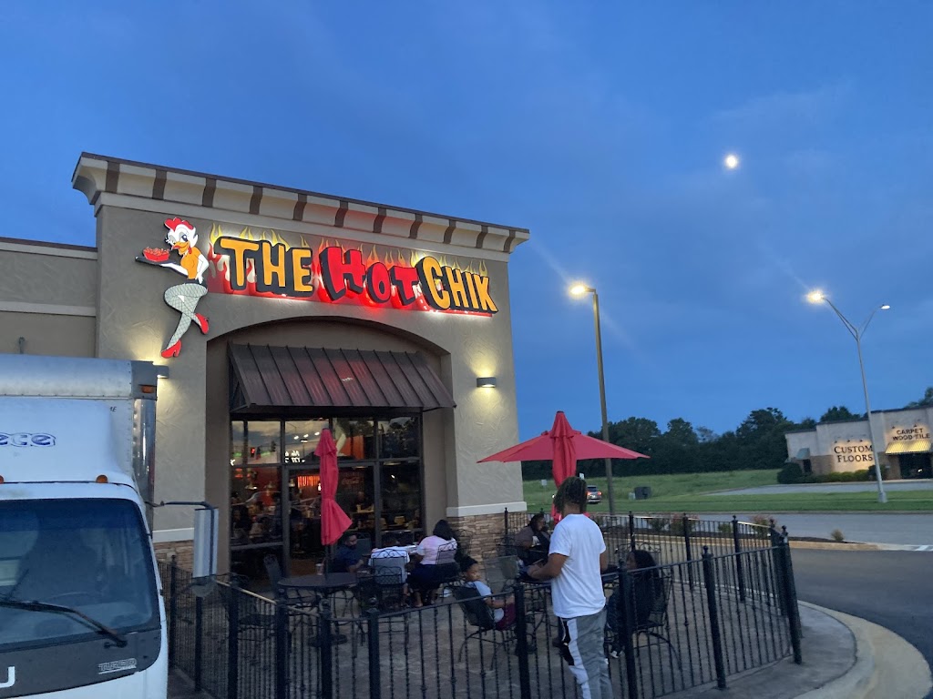 The Hot Chik | restaurant | 670 Lake Joy Rd Suite 400, Kathleen, GA 31047, USA | 4783135459 OR +1 478-313-5459