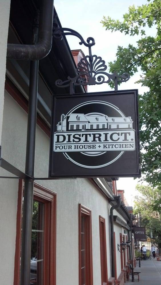 District. Pour House + Kitchen | restaurant | 7122 Wornall Rd, Kansas City, MO 64114, USA | 8163330799 OR +1 816-333-0799