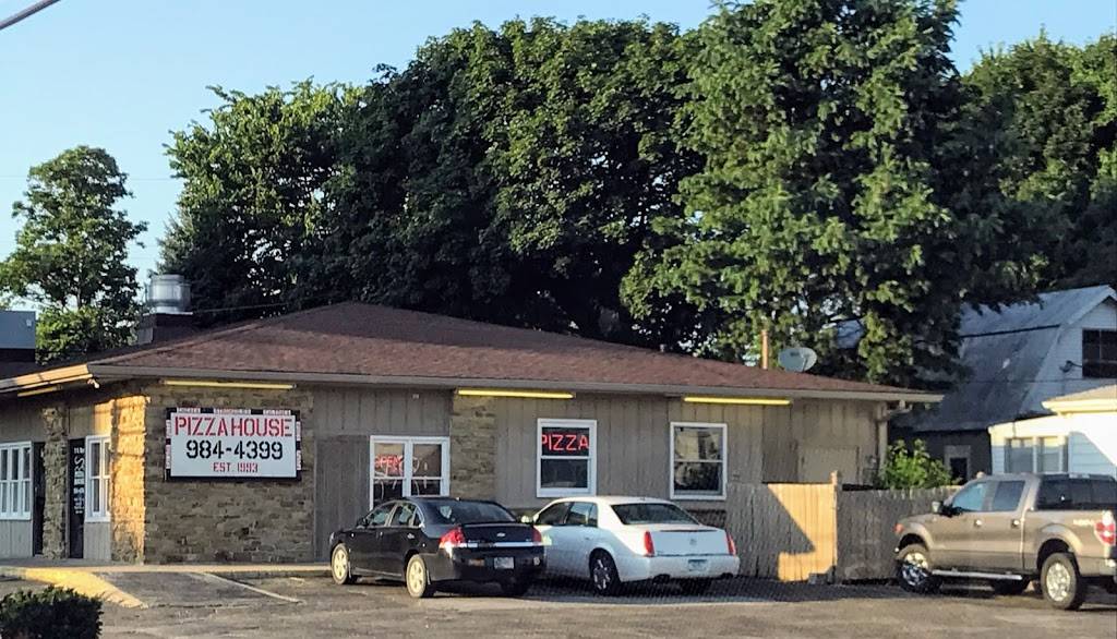 Pizza House | restaurant | 11 N Main St, Cicero, IN 46034, USA | 3179844399 OR +1 317-984-4399