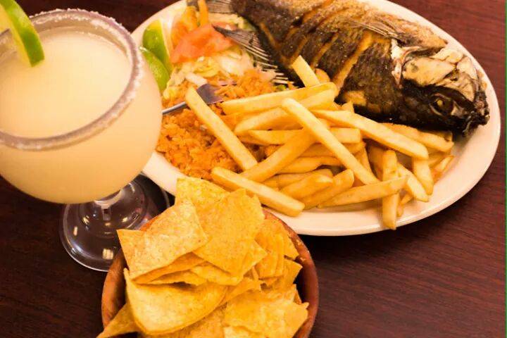 La coronilla grill Mexican restaurant | restaurant | 224 Interstate Hwy Park Loop, Prattville, AL 36066, USA | 3346764240 OR +1 334-676-4240