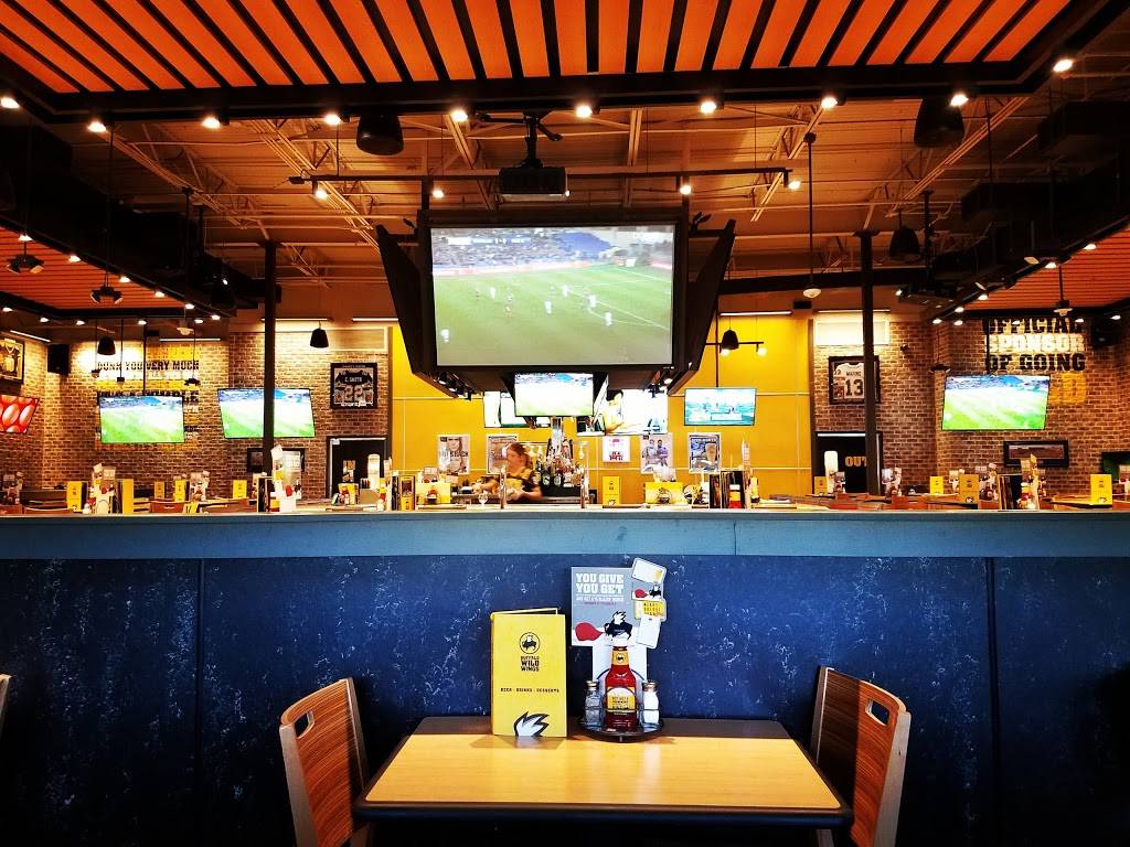 Buffalo Wild Wings | restaurant | 6401 W Newberry Rd, Gainesville, FL 32605, USA | 3523319685 OR +1 352-331-9685