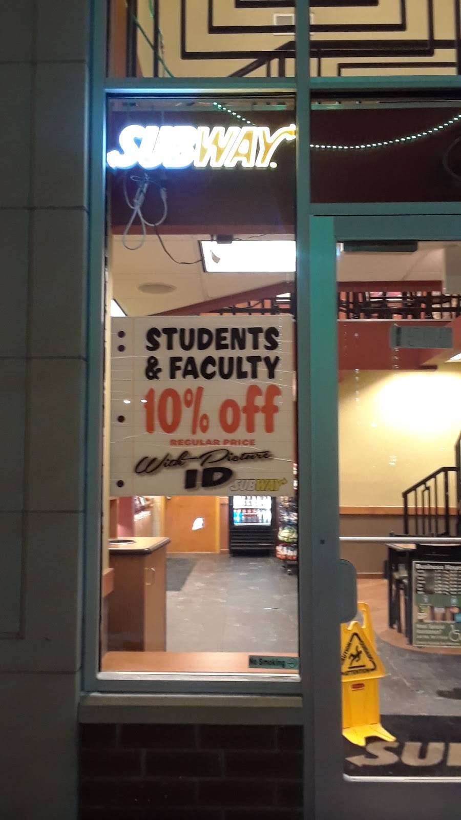 Subway | restaurant | 1525 W Madison St, Chicago, IL 60606, USA | 3124329497 OR +1 312-432-9497