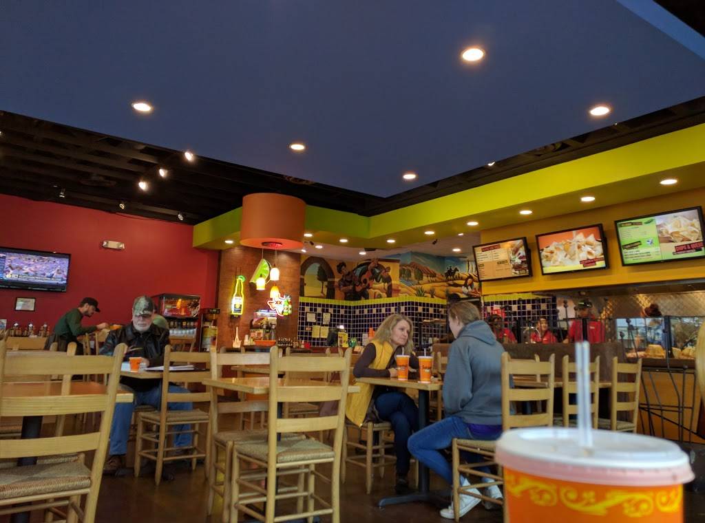 Salsaritas Fresh Mexican Grill | restaurant | 3316 Troup Hwy, Tyler, TX 75701, USA | 9035931100 OR +1 903-593-1100