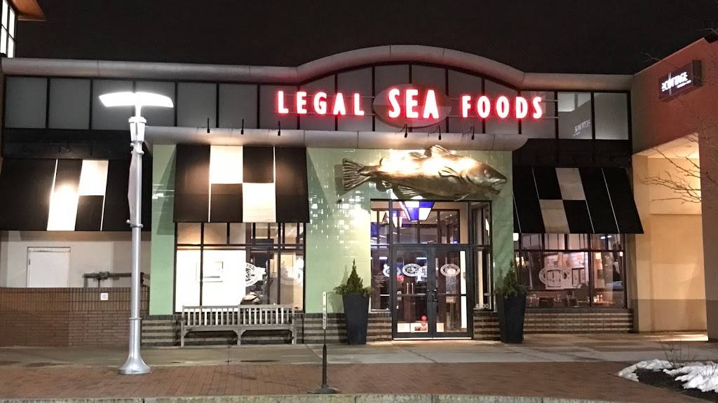 Legal Sea Foods | restaurant | The Street, 55 Boylston St, Chestnut Hill, MA 02467, USA | 6172777300 OR +1 617-277-7300