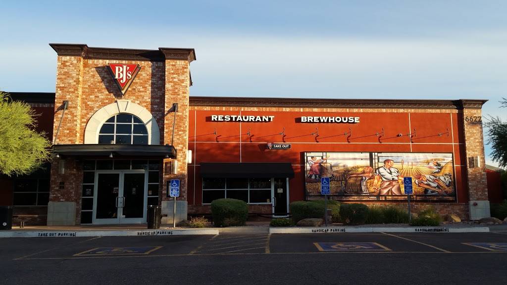 BJs Restaurant & Brewhouse | restaurant | 6622 E Superstition Springs Blvd, Mesa, AZ 85206, USA | 4803241675 OR +1 480-324-1675