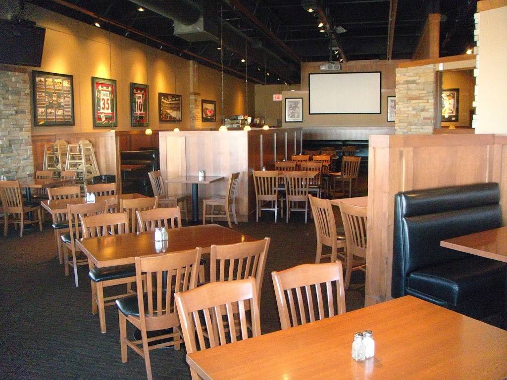 Carbones Bar & Grill | restaurant | 7670 160th St W, Lakeville, MN 55044, USA | 9529972900 OR +1 952-997-2900