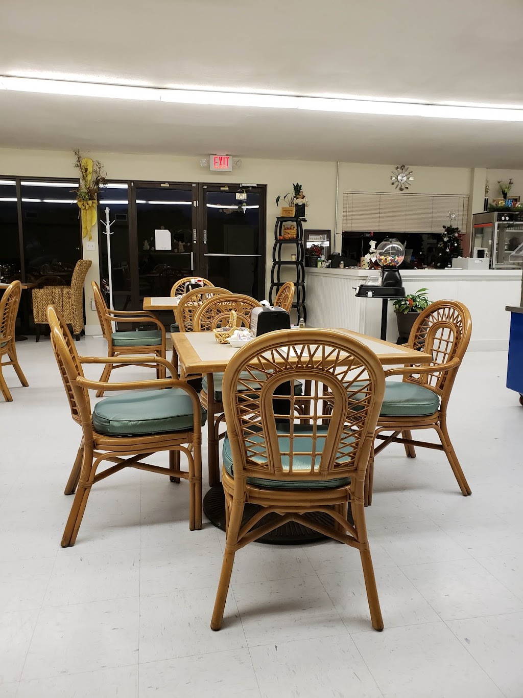 North 85 Diner/Pennys Place | restaurant | 6194 Hwy 85 N, Crestview, FL 32536, USA | 8503063277 OR +1 850-306-3277