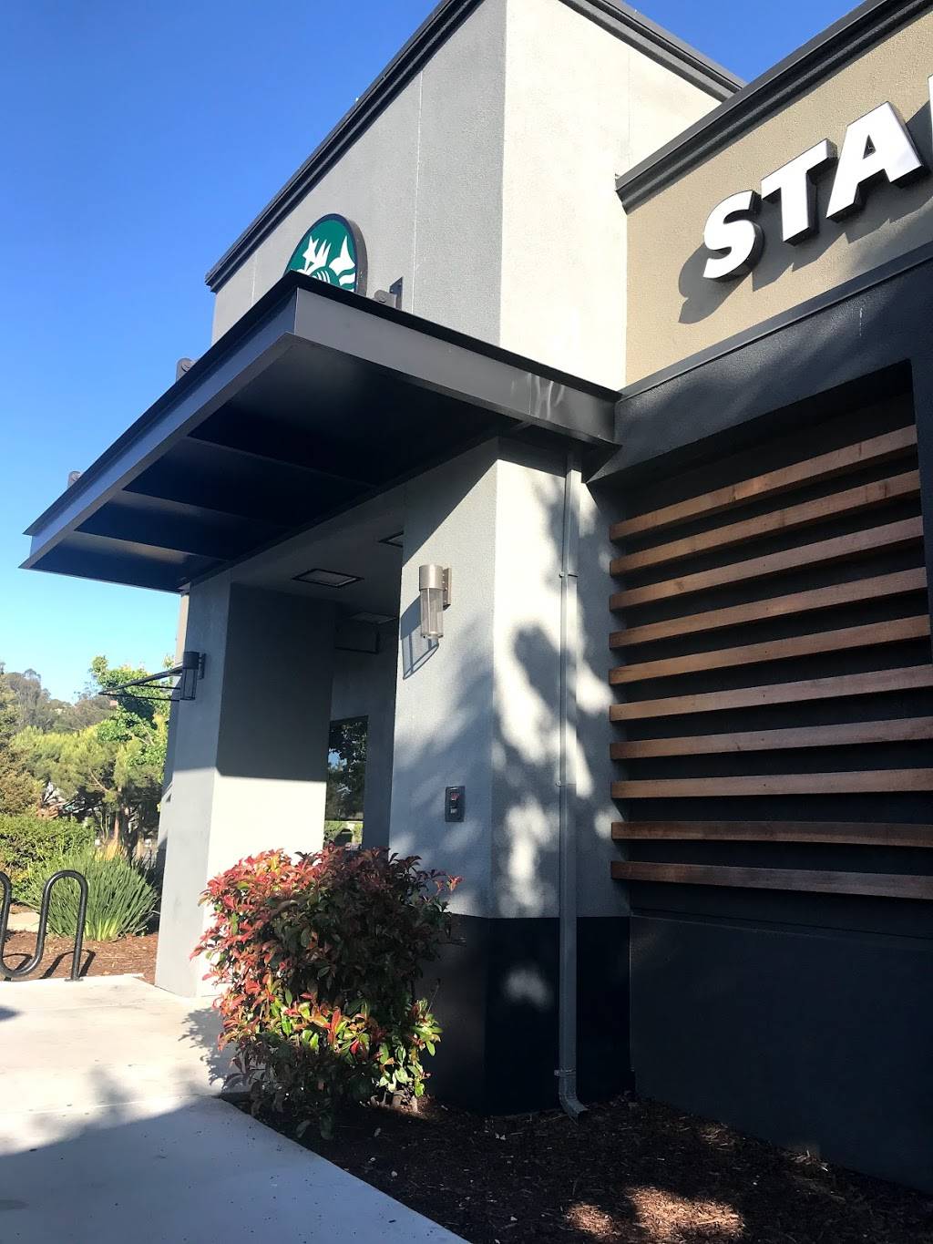 Starbucks | cafe | 110 Donahue St, Sausalito, CA 94965, USA | 4152890743 OR +1 415-289-0743